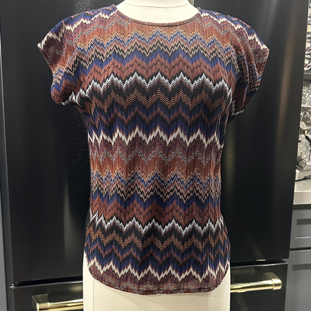 Chevron Patterned Women's Top - Multicolor